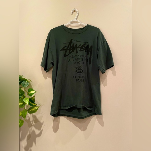 Stussy Other - Stussy World Tour Tee-shirt (Forest Green)